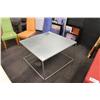 Image 1 : GLASS TOP LUNCHROOM TABLE
