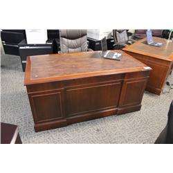 LEATHER INLAY TRADITIONAL EXECUTIVE DESK