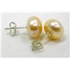 Image 4 : Pale Peach Pearl Earring Set