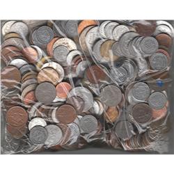 OVER 2 POUNDS OF WORLD COINS HUNDREDS OF COINS