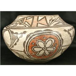 Outstanding Zuni pueblo olla circa 1880 - rain bird and medallion flower motif.  In very good condit