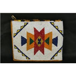 Nez Perce beaded purse/pouch ca 1920 measures 7.5"x 9"