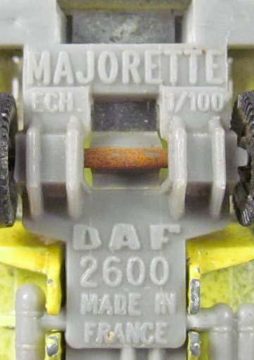 MAJORETTE - CAMION Mercedes Avec Remorque - Roadway - 1/100 - Made In MAJORETTE - CAMION Mercedes Avec Remorque - Roadway - 1/100 - Made In