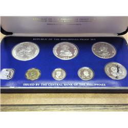 1976 PHILIPPINE PROOF SET 50 PISO IS STERLING