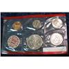 Image 2 : 300. 1972 Denver U.S. Mint Set in original cellophane.