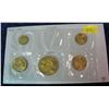 Image 2 : 1001. 1972 Peru Uncirculated 5-Coin Mint Set.