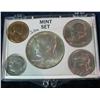 Image 1 : 1004. 1968D US Uncirculated Coin Set in Snaptight Holder.