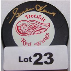 Gordie Howe Detroit Red Wings Signed Puck.
