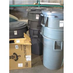 BRUTE 44 GAL CONTAINERS W LIDS (X3)