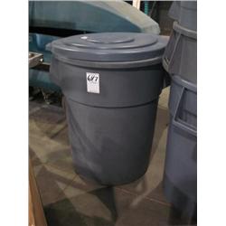 BRUTE 55 GAL CONTAINER W LID
