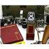Image 2 : LARGE LOT OF VINTAGE CAMERAS & EQUIPMENT