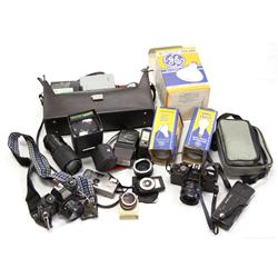 LENS CAMERA AND PHOTO EQUIPMENT LOT