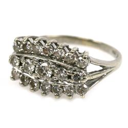 LADIES 14K WHITE GOLD DIAMOND COCKTAIL RING