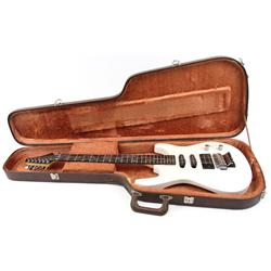 VINTAGE WASHBURN ELECTRIC GUITAR