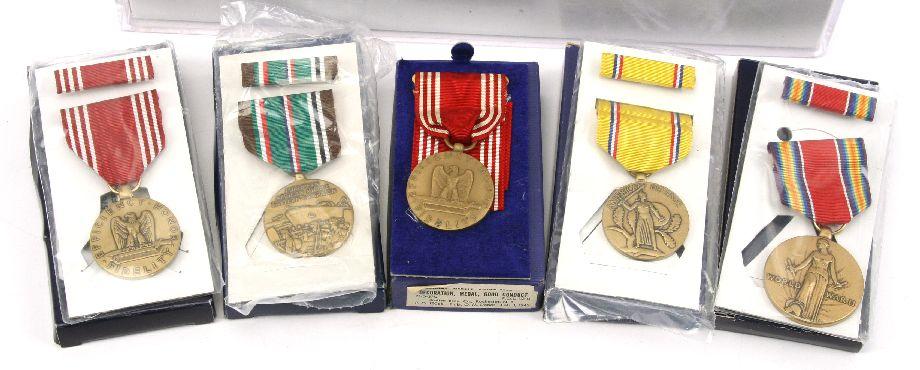 US ARMY INSIGNIA PIN COLLECTION & MEDALS