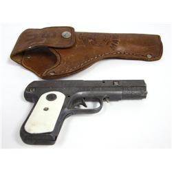 VINTAGE USMC CAP GUN & HOLSTER WITH US MACHETE