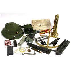 MIXED LOT OF MILITARIA