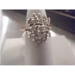 1.25 Carat Diamond Cluster Ladies Ring, 5.1 Grams 14K Gold