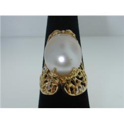 18K Yellow Gold South Sea Pearl Diamond Ring
