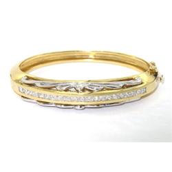 Salavetti 18K Yellow Gold Diamond Bangle