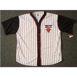 Chicago Bulls Baseball Style WarmUp Jersey XXL Like New