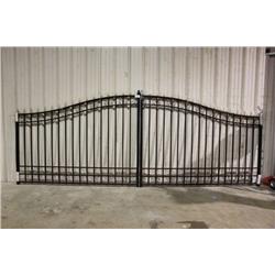 BLACK METAL 18' GATE SYSTEM
