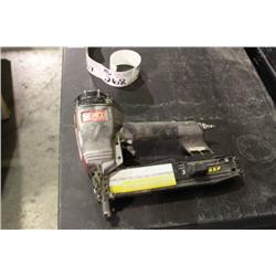 SENCO PNEUMATIC STAPLE GUN