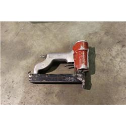 SMALL SENCO PNEUMATIC STAPLE GUN