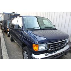 2006 BLUE FORD E-150 XLT PASSENGER VAN