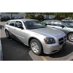2006 GREY DODGE MAGNUM 4DR HATCHBACK