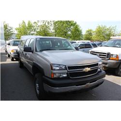 2006 GREY CHEVROLET C2500HD LS 4DR PICK UP