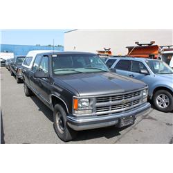 2000 GREY CHEVROLET 3500 4DR PICK UP