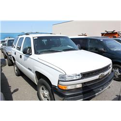 2002 WHITE CHEVROLET TAHOE 4DR SUV
