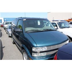 2002 BLUE CHEVROLET ASTRO PASSENGER VAN