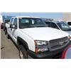 Image 1 : 2003 WHITE CHEVROLET SILVERADO 2500HD 4DR PICK UP