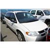 Image 1 : 2002 WHITE DODGE GRAND CARAVAN PASSENGER VAN