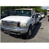Image 1 : 2000 WHITE FORD F-450 XLT SUPERDUTY TOW TRUCK
