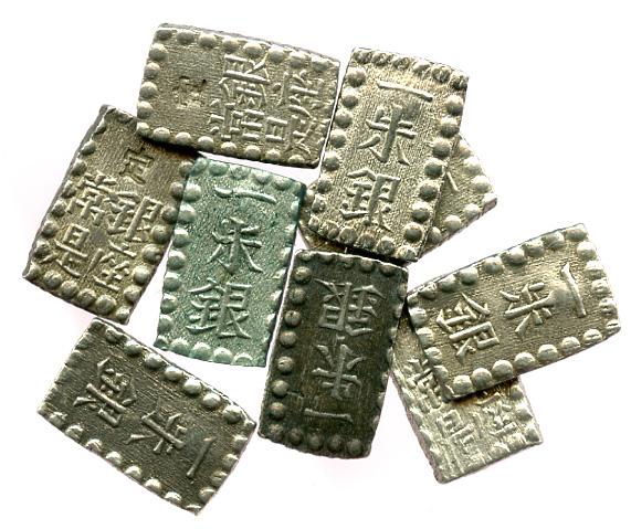 Lot of 9 Japanese is-shu gins, rectangular