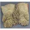 Image 2 : Quilled & Fringed Gauntlets