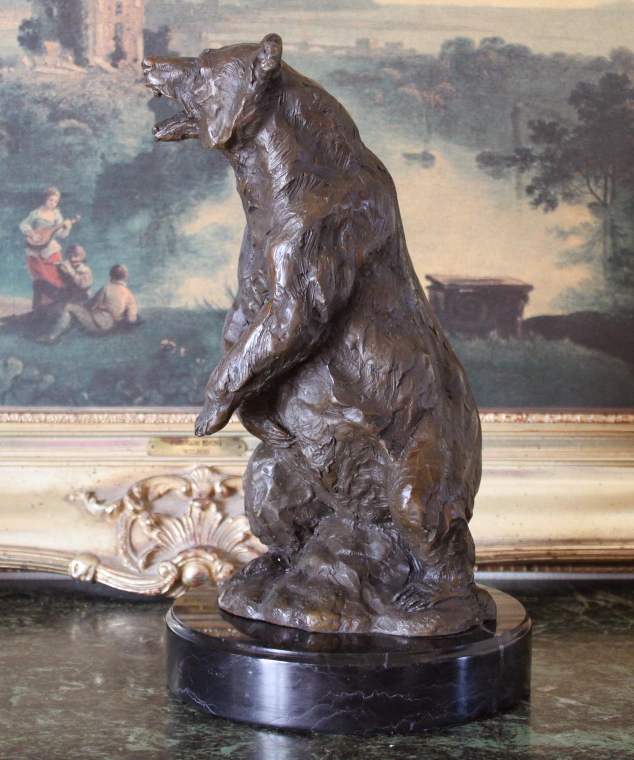 SM563 - Striking Bronze Sculpture Grizzly Bear