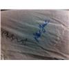 Image 8 : Lord of the Rings Cast Autographed T-Shirt