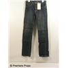 Image 1 : 8 Mile (2002) Stephanie (Kim Basinger) Jeans