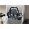 Image 1 : 2 KEF 3000 HOME THEATRE SYSTEMS - EACH MISSING 2