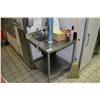 Image 1 : 2FT X 2FT STAINLESS STEEL COUNTER WITH HAND SINK