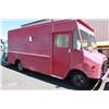 Image 1 : 1995 RED CHEVROLET GRUMMAN CUBE VAN