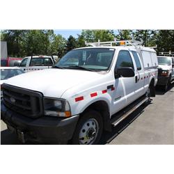 2003 WHITE FORD F-350 XL SUPERDUTY PICK UP