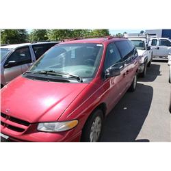 1997 RED DODGE GRAND CARAVAN SPORT PASSENGER VAN