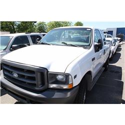 2002 WHITE FORD F-350 XL SUPERDUTY PICK UP
