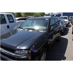 2003 BLACK CHEVROLET TRAIL BLAZER SUV