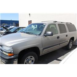 2003 GREY CHEVROLET SUBURBAN SUV